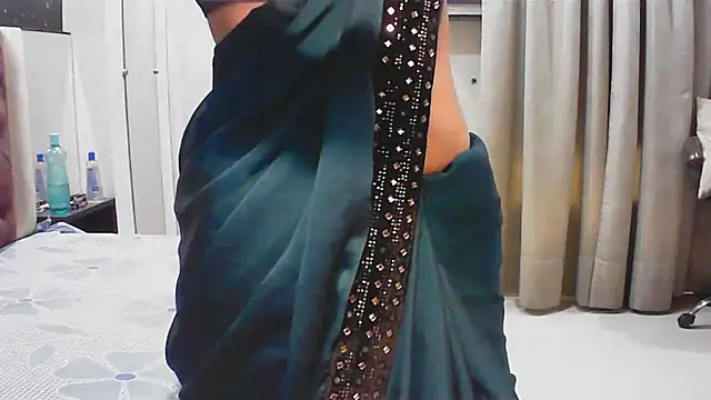 Snapshot of elize__ chatting on November 15, 5:11 am elize online show from November 15, 5:11 am