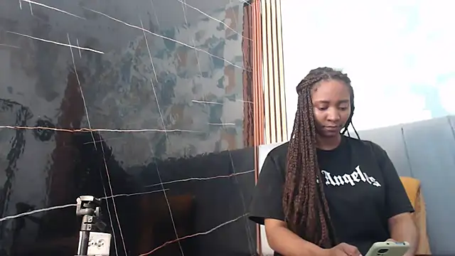 Snapshot of AmbarSmit chatting on July 13, 8:13 am AmbarSmit online show from July 13, 8:13 am