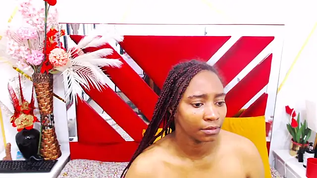 AmbarSmit online show from December 4, 5:45 pm