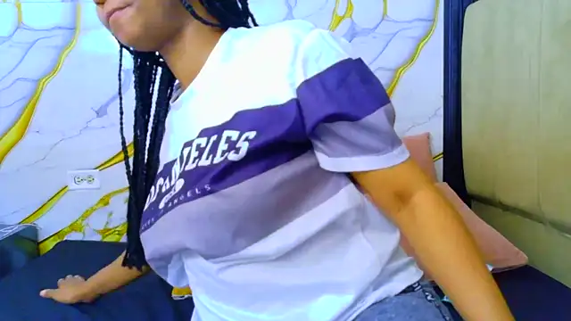 AmbarSmit online show from April 1, 3:30 am