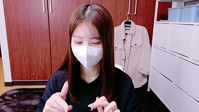 Snapshot of Ema_o0_chan chatting on October 8, 10:39 am Ema o0 chan online show from October 8, 10:39 am