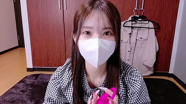 Snapshot of Ema_o0_chan chatting on September 21, 10:20 am Ema o0 chan online show from September 21, 10:20 am