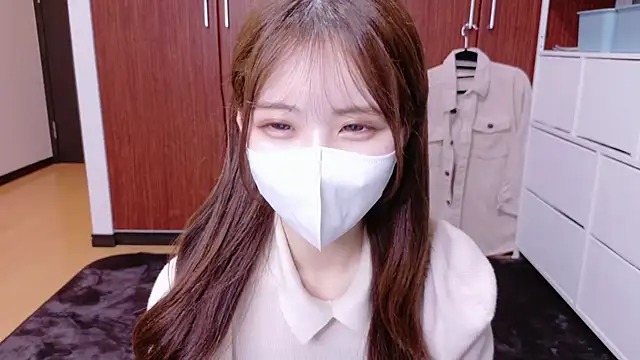 Snapshot of Ema_o0_chan chatting on October 5, 11:12 am Ema o0 chan online show from October 5, 11:12 am