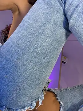 hade rosse online show from November 29, 4:40 pm