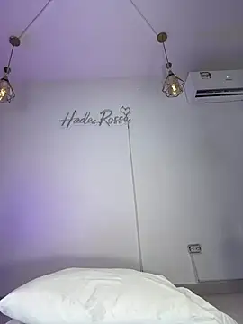 Snapshot of hade_rosse chatting on June 24, 12:04 pm hade rosse online show from June 24, 12:04 pm