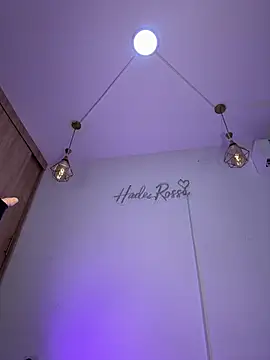 hade rosse online show from May 30, 3:39 pm