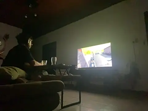 Snapshot of nazz01 chatting on February 21, 6:04 am nazz01 online show from February 21, 6:04 am