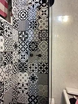 Snapshot of nazz01 chatting on February 25, 4:56 am nazz01 online show from February 25, 4:56 am