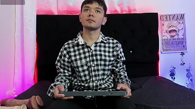 Snapshot of kody_sexy chatting on October 18, 11:01 am kody sexy online show from October 18, 11:01 am
