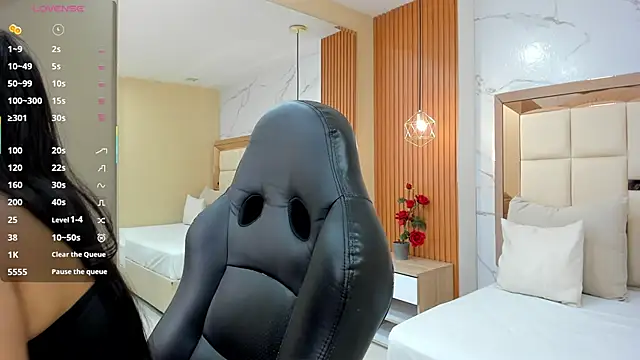 Snapshot of julieta_rosee chatting on October 29, 10:20 pm julieta rosee online show from October 29, 10:20 pm