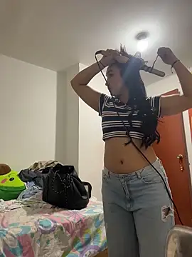 julieta rosee online show from April 30, 5:31 pm