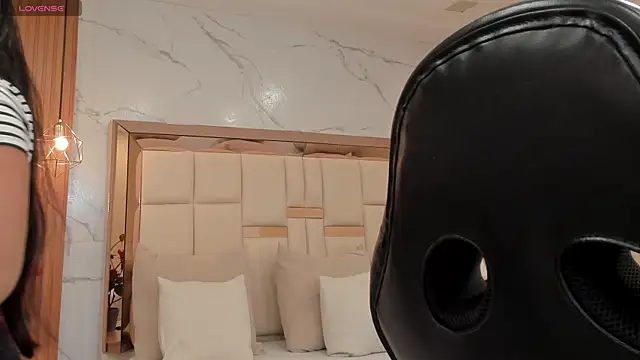 julieta rosee online show from December 19, 9:39 pm