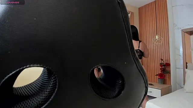 Snapshot of julieta_rosee chatting on November 24, 9:59 pm julieta rosee online show from November 24, 9:59 pm