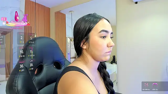 Snapshot of julieta_rosee chatting on October 27, 10:11 pm julieta rosee online show from October 27, 10:11 pm