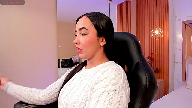 julieta rosee online show from March 4, 9:55 pm