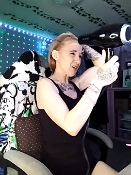 Purple2StayThnxx online show from February 22, 7:15 pm