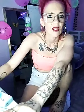 Snapshot of Purple2StayThnxx chatting on October 12, 11:06 pm Purple2StayThnxx online show from October 12, 11:06 pm