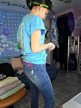 Purple2StayThnxx online show from March 28, 5:58 pm