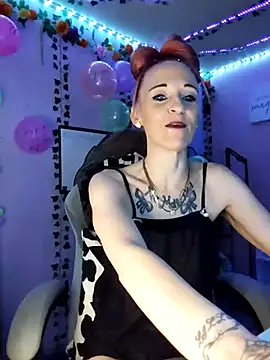 Snapshot of Purple2StayThnxx chatting on October 8, 10:10 pm Purple2StayThnxx online show from October 8, 10:10 pm