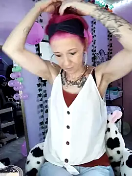 Snapshot of Purple2StayThnxx chatting on October 10, 1:01 pm Purple2StayThnxx online show from October 10, 1:01 pm