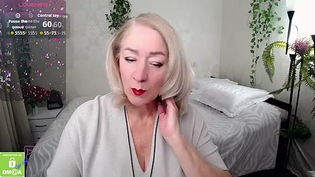 Snapshot of hunters_woman chatting on September 30, 3:40 pm hunters woman online show from September 30, 3:40 pm
