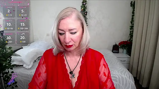 hunters woman online show from June 2, 3:23 pm
