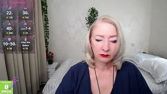 Snapshot of hunters_woman chatting on September 25, 12:11 pm hunters woman online show from September 25, 12:11 pm