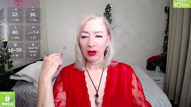 hunters woman online show from April 5, 6:47 pm