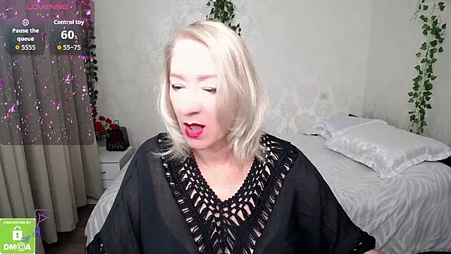 Snapshot of hunters_woman chatting on September 23, 12:23 pm hunters woman online show from September 23, 12:23 pm
