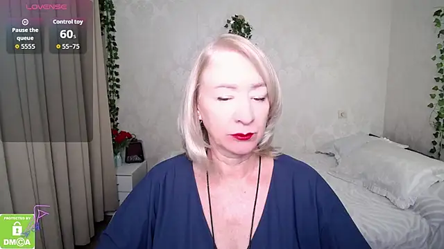 Snapshot of hunters_woman chatting on September 10, 3:33 pm hunters woman online show from September 10, 3:33 pm
