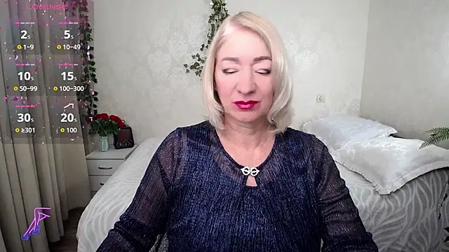 hunters woman online show from November 21, 4:50 pm