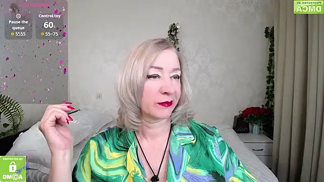 hunters woman online show from April 30, 6:59 pm
