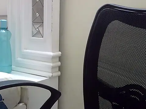 Simranjeet kaur26 online show from October 10, 12:28 pm