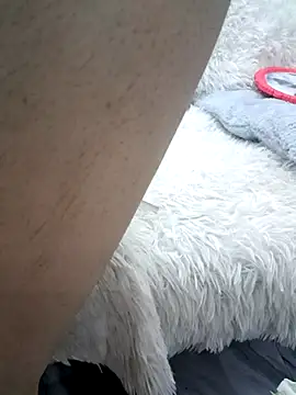 Lyly-2k5 online show from April 16, 11:29 pm