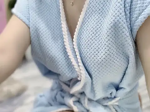 Lyly-2k5 online show from October 24, 1:26 am