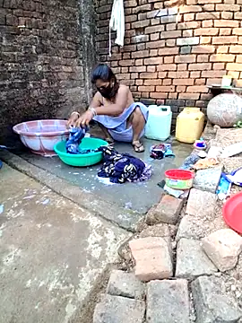 Snapshot of RAYI_Queen_3 chatting on November 24, 4:01 am RAYI Queen 3 online show from November 24, 4:01 am