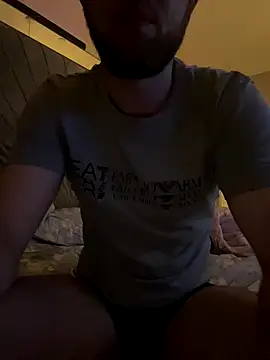 naughtycoupl98 online show from September 18, 12:02 am