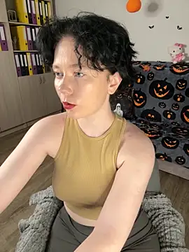 Snapshot of RinaShy chatting on October 30, 5:06 am RinaShy online show from October 30, 5:06 am