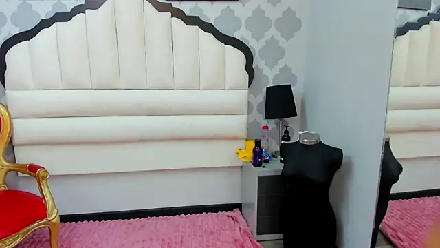 EimmyAdams online show from December 22, 7:47 pm