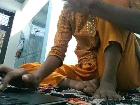 Aarohi An online show from October 26, 11:10 am