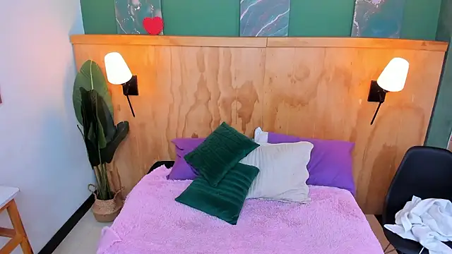 milavega  online show from January 14, 12:20 pm