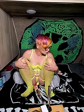 amymatthews92 online show from June 12, 3:48 am