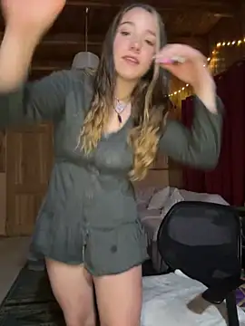 Snapshot of sashapulse chatting on December 3, 2:23 am sashapulse online show from December 3, 2:23 am