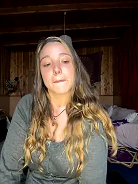 Snapshot of sashapulse chatting on November 10, 2:16 am sashapulse online show from November 10, 2:16 am