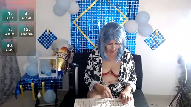Snapshot of ruth_blue21 chatting on September 24, 12:51 am ruth blue21 online show from September 24, 12:51 am