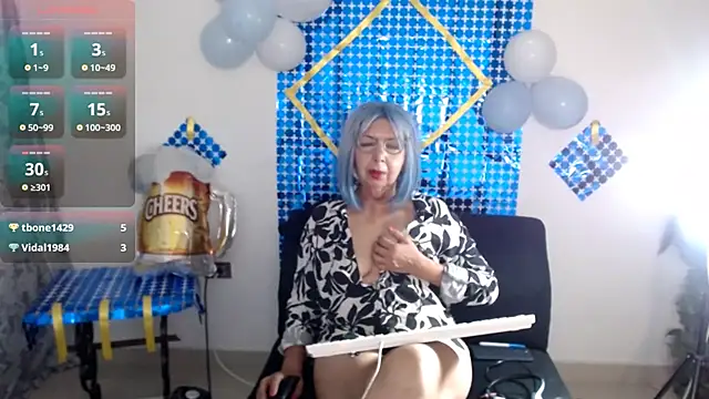 Snapshot of ruth_blue21 chatting on September 21, 1:11 am ruth blue21 online show from September 21, 1:11 am