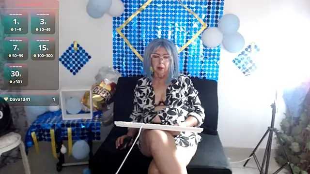 Snapshot of ruth_blue21 chatting on October 1, 4:39 am ruth blue21 online show from October 1, 4:39 am