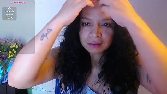 Snapshot of Sara_cute92 chatting on October 21, 5:07 am Sara cute92 online show from October 21, 5:07 am