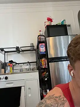 Snapshot of King_Kev_ chatting on November 18, 6:11 pm King Kev online show from November 18, 6:11 pm