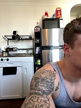 Snapshot of King_Kev_ chatting on December 2, 5:58 pm King Kev online show from December 2, 5:58 pm